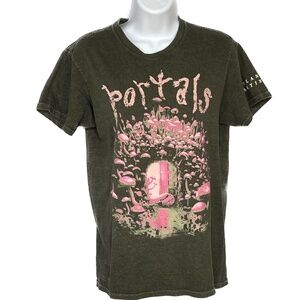 Melanie Martinez Portals T-Shirt Size S Music Pink Mushrooms 100% Cotton Green